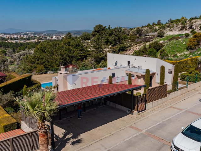 URLA KEKLİKTEPE SEFAKÖY CAD. SİTE İÇİNDE SATILIK MÜSTAKİL VİLLA