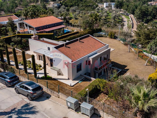 URLA KEKLİKTEPE SEFAKÖY CAD. SİTE İÇİNDE SATILIK MÜSTAKİL VİLLA