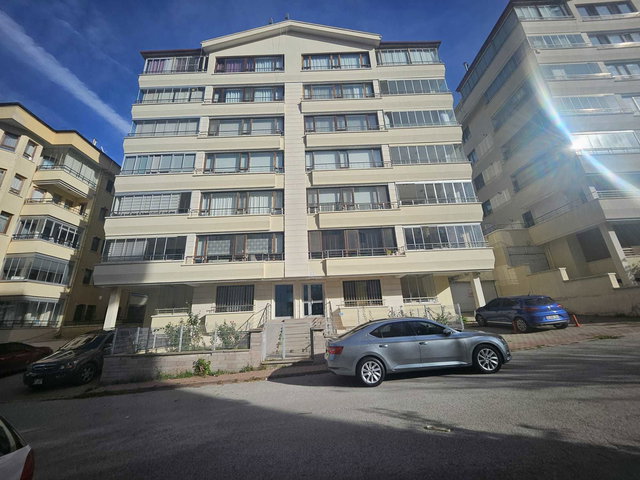 KIRKKONAKLAR DA ŞEMSETTİN GÜNALTAY CADDESİNE PARALEL SATILIK TERS DUBLEKS  5+1
