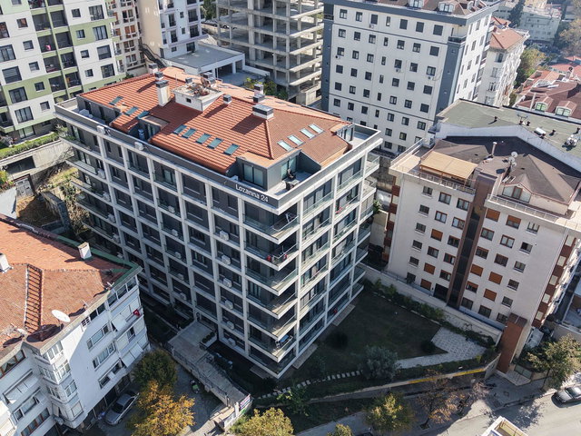 EMİRHAN CADDESİ LOZANNA HATIRA EVLERİ ÖN CEPHE BALKONLU 2+1