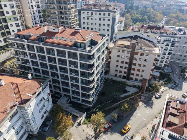 EMİRHAN CADDESİ LOZANNA HATIRA EVLERİ ÖN CEPHE BALKONLU 2+1