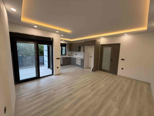 YENIKÖY DE EBEVEYN BANYOLU 2+1 SIFIR KİRALIK DAİRE