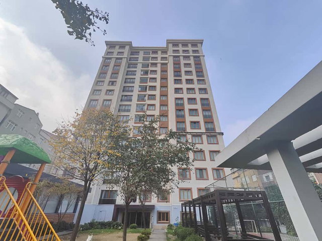GAZİOSMANPAŞA BARBAROS MAHALLESİ – HAVUZLU SİTEDE 2+1 SATILIK LÜKS DAİRE