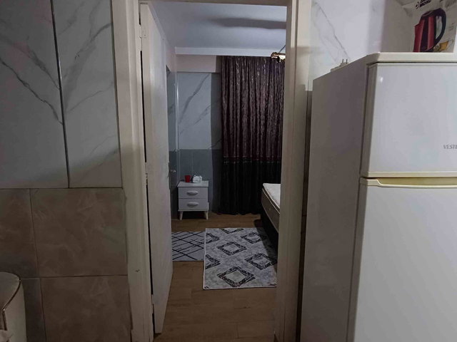 REMAX MODEL DEN ULUS IŞIKLARI YAKINI KİRACILI 1+1 EŞYALI SATILIK APART