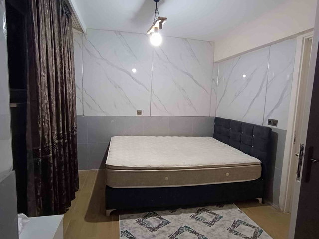 REMAX MODEL DEN ULUS IŞIKLARI YAKINI KİRACILI 1+1 EŞYALI SATILIK APART