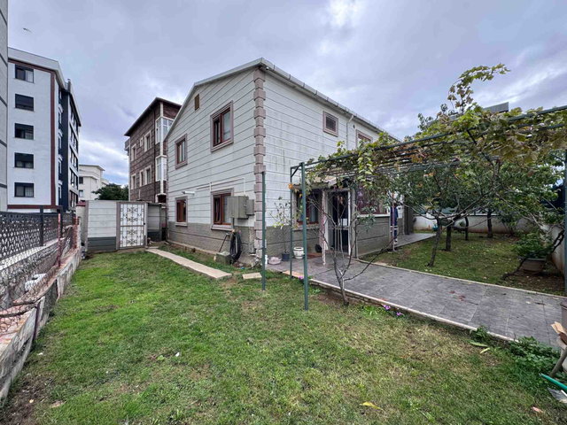 TUZLA POSTANE SATILIK MÜSTAKIL EV – 318 M² ARSA, 180 M² NET, 5+1