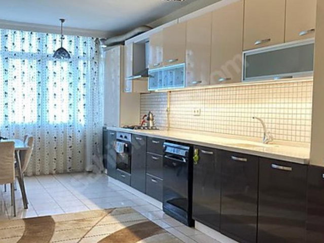 BEYLİDÜZÜ BARIŞ'DA KISA KATLIDA 5+2 280 M2 SATILIK DUBLEX DAİRE