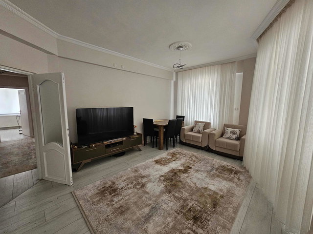 DÖŞEMEALTI BAHÇEYAKA’DA MANZARALI İÇİ YENİLENMİŞ BAKIMLI 3+1 DAİRE