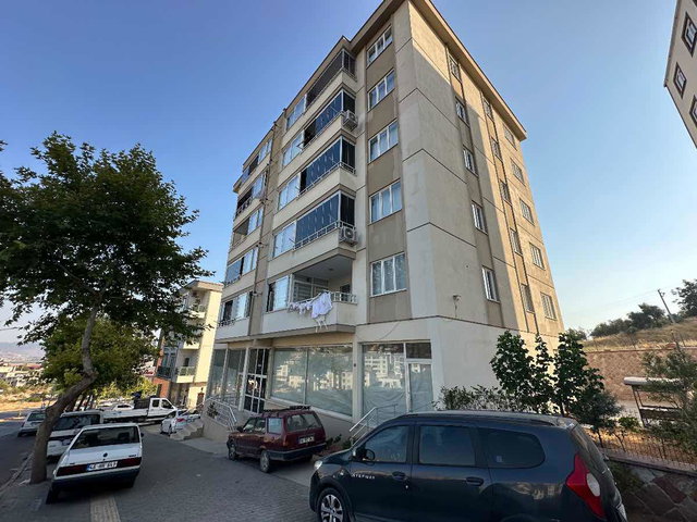3+1 FİYATINA AZ KATLI YAPILI SATLIK DAİRE