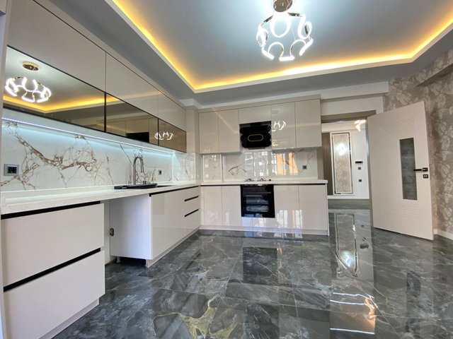 REMAX İLKE'DEN ŞÜKRÜPAŞA' 4+1 SATILIK LÜX DAİRE