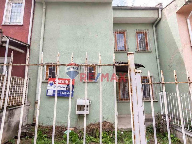 BATIKENT UĞUR MUMCU DA 3+1 BOŞ DUBLEKS