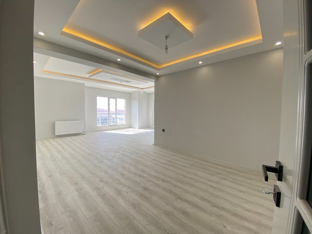 İPEKYOL HATUNİYE DE GÖL MANZARALI SIFIR DUBLEKS SATILIK DAİRE