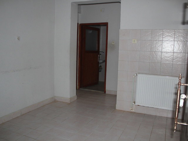 REMAX MEYDAN'DAN YEŞİLTEPE'DE TANJANTA YAKIN TEMİZ VE ARAKAT 2+1