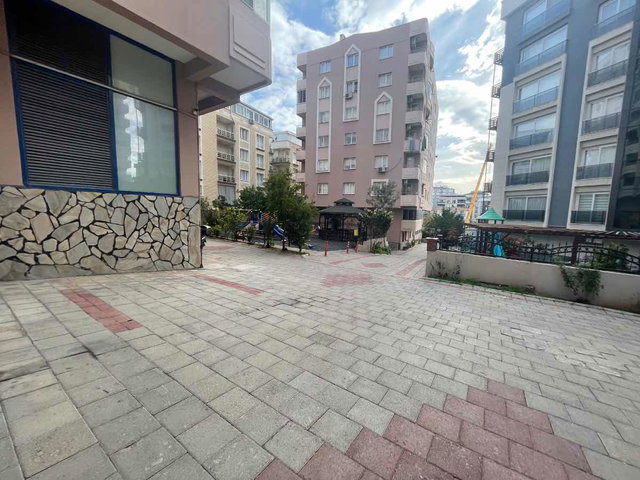 REMAX MODEL DEN BUCA YILDIZ MAH ALINTERI SITESINDE 3+1  DOĞALGAZLI