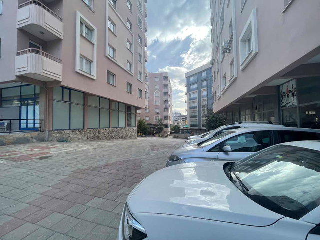 REMAX MODEL DEN BUCA YILDIZ MAH ALINTERI SITESINDE 3+1  DOĞALGAZLI