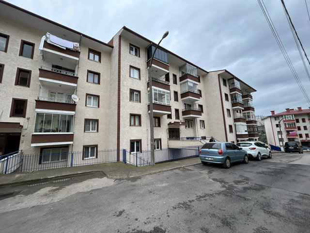 KAYMAKLI'DA DENİZ MANZARALI, D.GAZLI, KİRALIK 2+1 DAİRE