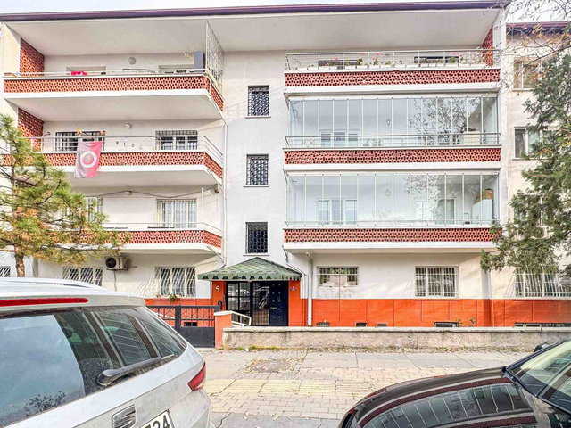 EMEK 8. CAD.ÜZERİNDE İSRAİL EVLERİNDE SATILIK 4+1 DAİRE