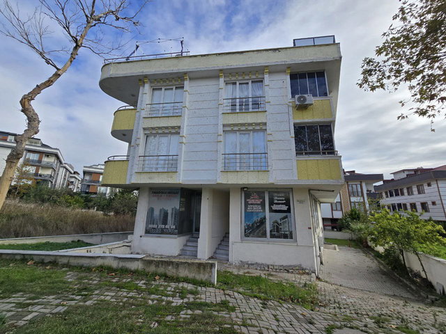 REMAX MAHAL'DEN BEYLİKDÜZÜ KAVAKLI MAHALLESİ'NDE ŞIK 2+1 DAİRE
