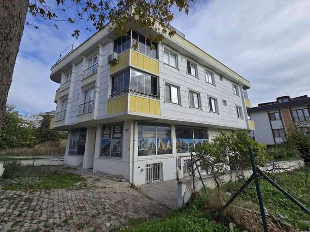REMAX MAHAL'DEN BEYLİKDÜZÜ KAVAKLI MAHALLESİ'NDE ŞIK 2+1 DAİRE