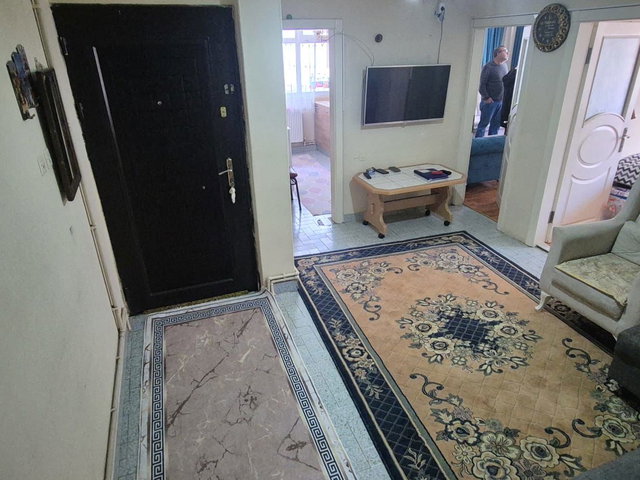 ÇAYIROVA MAHALLESİN'DE FATİH CADDESİNİN HEMEN YALI BAŞINDA SATILIK 2+1 DAİRE