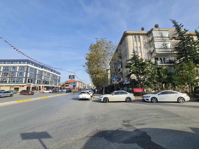 SERDIVANIN PRESTIJLI BÖLGESI ALTIN IŞIK SITESI KIRALIK 3+1 DAIRE