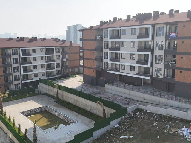 REMAX KUZEY’DEN YERDEN ISITMALI HAVUZLU SİTEDE SATILIK 1+1 DAİRE