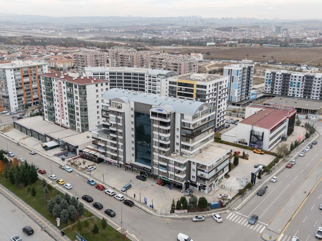 ETIMESGUT ŞEKER MAHALLESINDE ÜÇ CEPHELI VE MANZARALI GENIŞ 3+1 REZIDANS