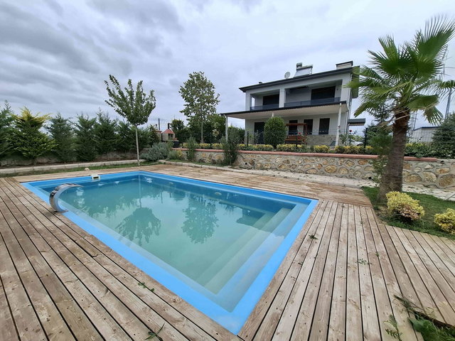 KOCAELİ DERİNCE KARAGÖLLÜ DE SATILIK BEŞ DÖNÜM ARAZİ UZERI IKI ADET DUBLEX VILLA