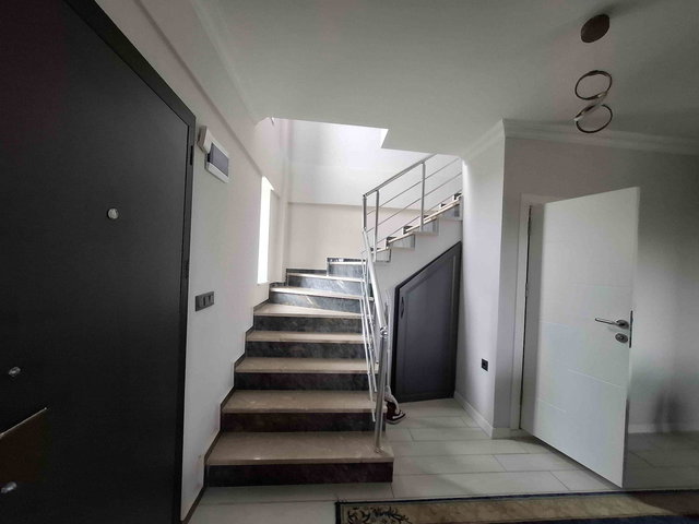 KOCAELİ DERİNCE KARAGÖLLÜ DE SATILIK BEŞ DÖNÜM ARAZİ UZERI IKI ADET DUBLEX VILLA
