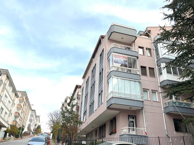 ÇANKAYA ÖVEÇLER'DE ARAKAT 3+1 KİRALIK DAİRE