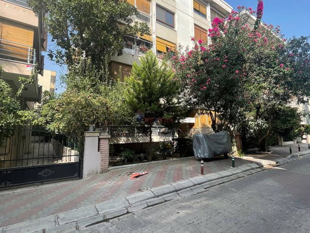 BOSTANLI AKBANK SOKAKLARINDA SATILIK 3 + 1 DAİRE