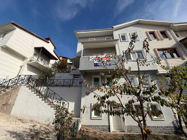 ÇANKAYA DODURGA MAHALLESİ 5+2 SATILIK VİLLA