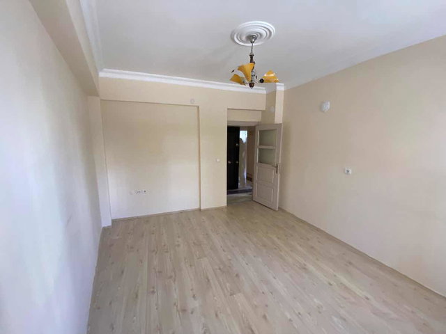 ÇÖŞNÜK'TE RE/MAX GÜNEŞ'TEN KİRALIK 2+1 H#SARSIZ DAİRE
