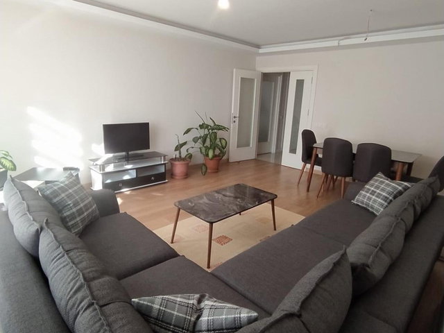 BAĞCILAR GÖZTEPE'DE LÜKS SITEDE PEYZAJ MANZARALI SATILIK 3+1 DAİRE