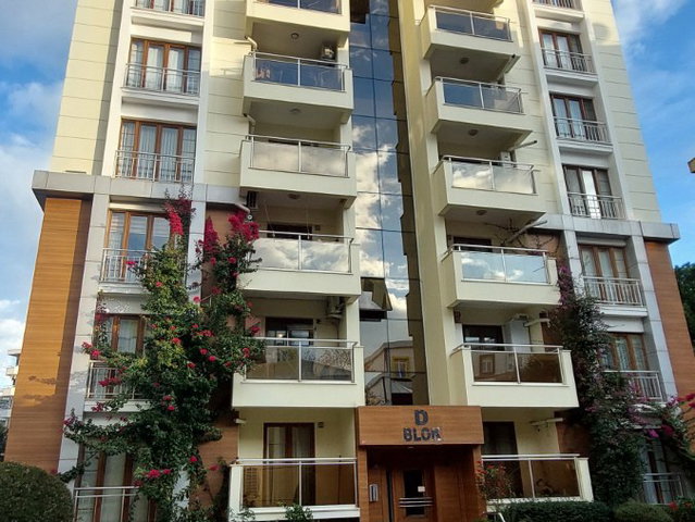 KARTAL KARLIKTEPE MH YUVAKUR SİTESİ ÇOK GENİŞ 3+1 SATILIK DAİRE