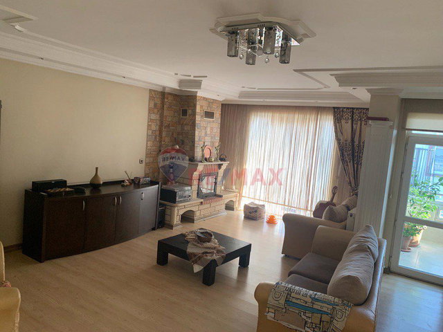 PAZARYERİ KARŞISINDA GÜZEL KONUMDA SATILIK 3+1 DUBLEKS DAİRE