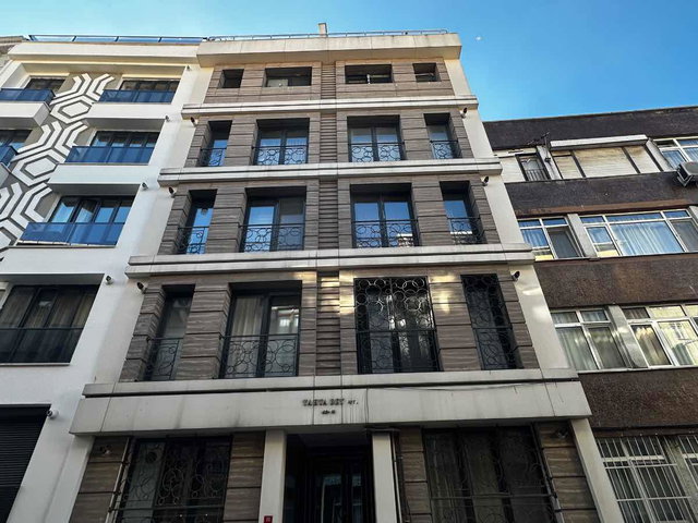 BEŞIKTAŞ TÜRKALI'DE ÇIFT TERASLI KISMI DENIZ MANZARALI BÜYÜK 2+1