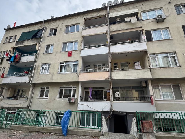 İZMİT MERKEZDE UYGUN FİYATA 3+1 ARAKAT DAİRE
