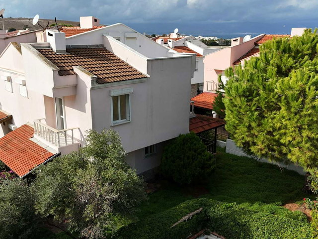 ÇEŞME ALTINKUM'DA SATILIK 3+1 VILLA.