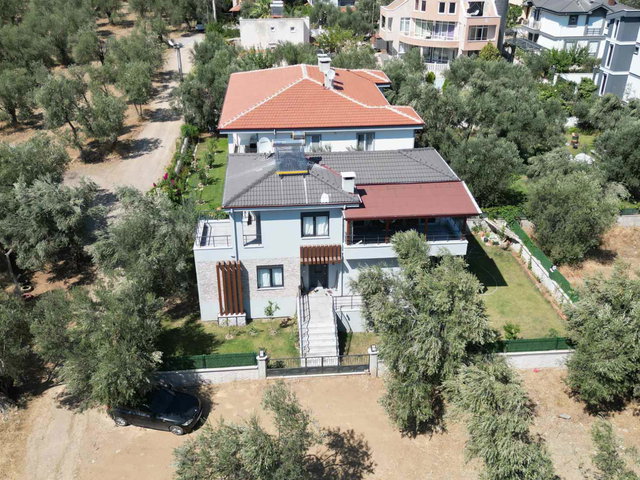GÜRE TAHTAKUŞLAR MÜSTAKIL 3+1 VILLA + AYRI GIRIŞLI 3+1 DAIRE