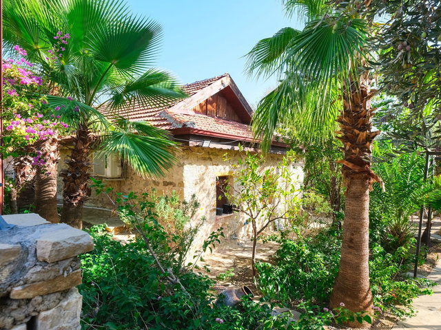 MANAVGAT TAŞAĞIL’DA MÜSTAKİL DOĞA İÇİNDE SATILIK TAŞ EV