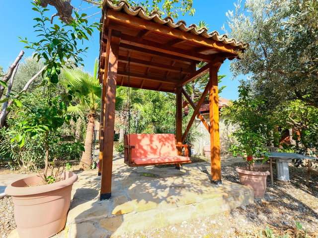 MANAVGAT TAŞAĞIL’DA MÜSTAKİL DOĞA İÇİNDE SATILIK TAŞ EV