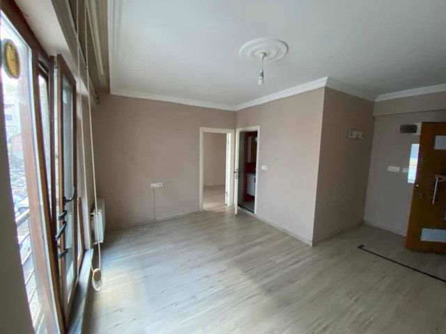 ÇAN CADDESİNDE  1+1 ARA KAT FIRSATI – 50 M² KULLANIŞLI DAIRE