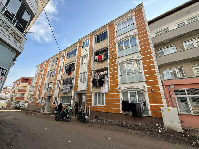 ÇİFTLİKÖNÜ DENİZ MANZARALI DUBLEX 3+1 SATILIK DAİRE