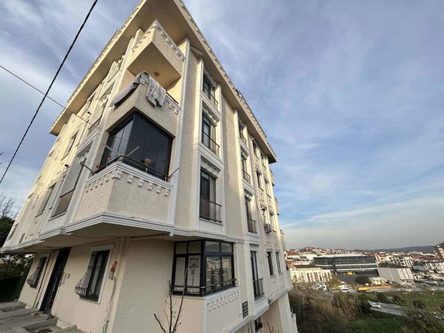 RE/MAX FALKONDAN İSLAMBEY MAH DE SATILIK 2+1 BAHÇE KATI