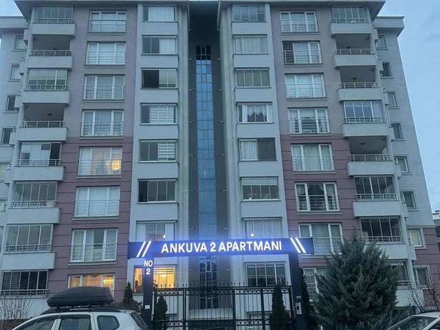 BAĞLICA AYMER CADDESİNDE 280 M² ÜÇ CEPHELİ 5+2 ÇATI DUBLEKSİ