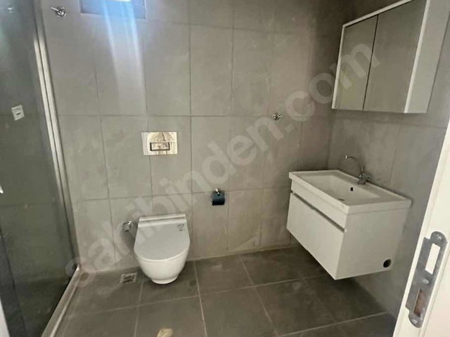 LÜLEBURGAZ GENÇLİK PARKI ARKASINDA SATILIK RE/MAX EKİNOX'TAN 1+1 DAİRE