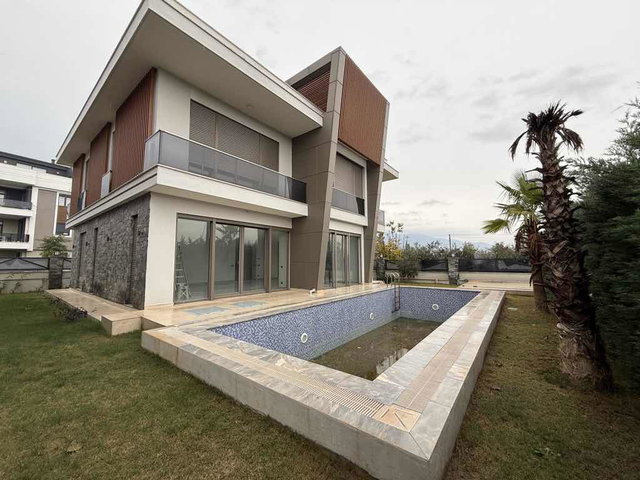 YEŞİLBAYIR MAHALLESİ ORFE CADDESİ ÜZERİ MÜSTAKİL LÜKS VİLLA