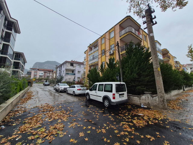 ZEYTİNKÖY SÜPER KONUMDA, ARA KAT 3+1 SİTE İÇİ FIRSAT DAİRE