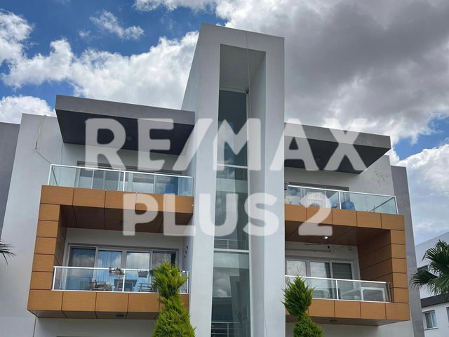 TAMAMEN AİLELERE ÖZEL OLAN VE BİRÇOK İMKANA SAHİP BİR SİTEDE , 3+1 BİR DAİRE.